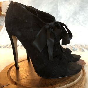 BEBE❤️❤️❤️BEAUTIFUL BOOTIES HEELS❤️❤️❤️